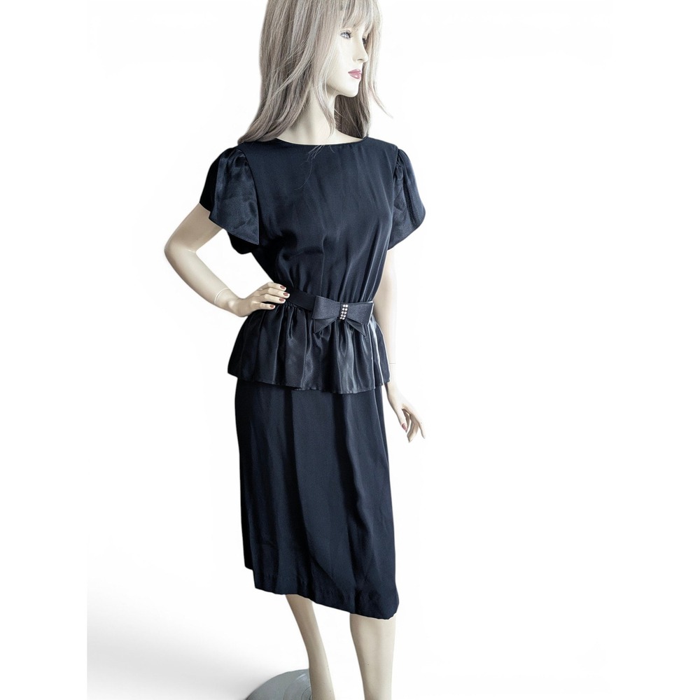 Vintage 80s Black Peplum Cocktail Dress Rhinestone Bow Belt Satin Midi Size M/L - Picture 5 of 8